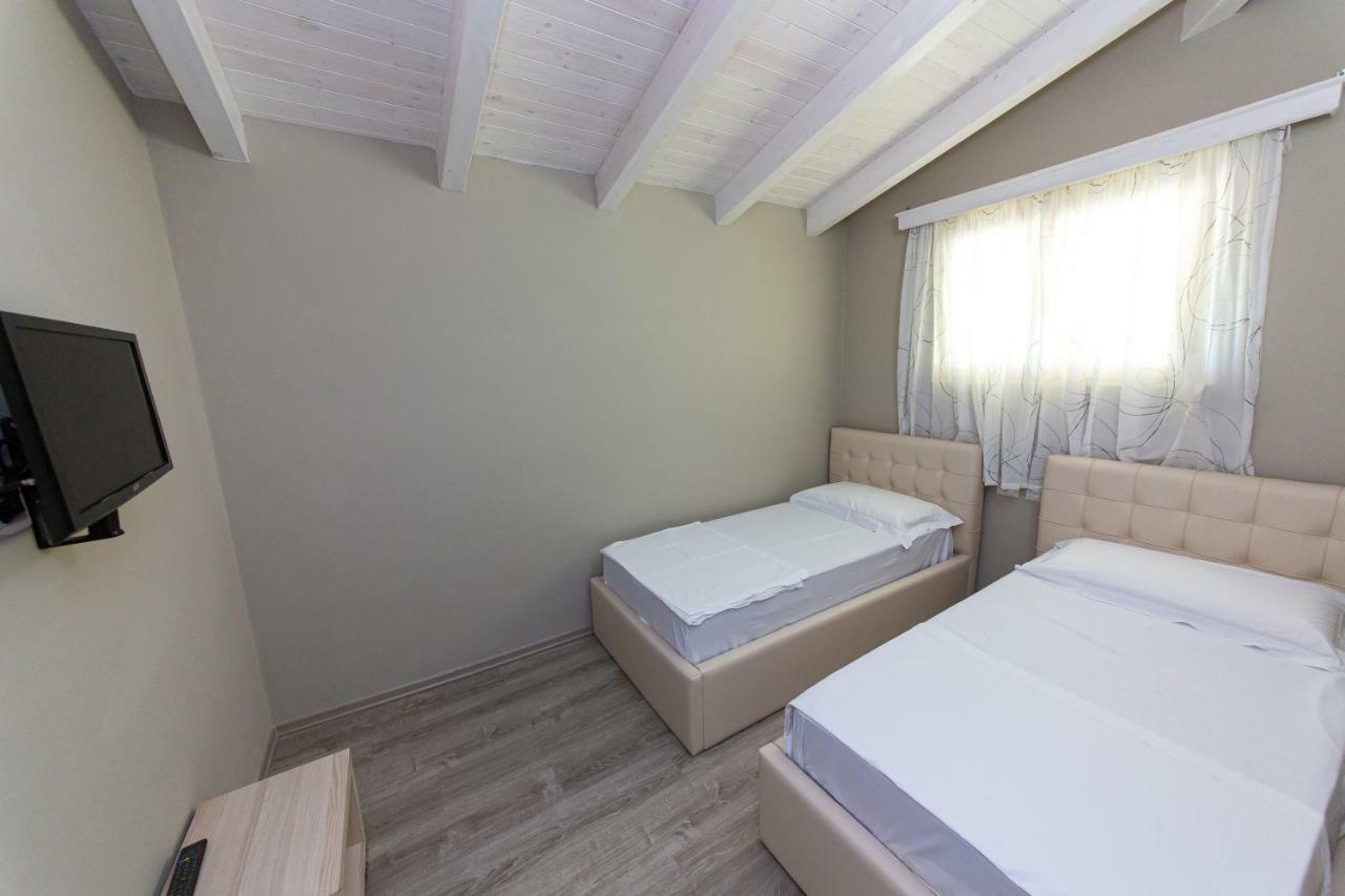 Hotel Roi Radhime Luaran gambar